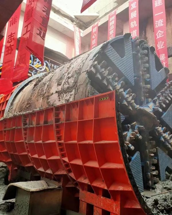 喜讯。。。。。！！！北京地铁17号线左线昨日顺利接管成功，，，北京建工土木工程有限公司携手CG电子为中国现代化建设再立新功！！！(图6)